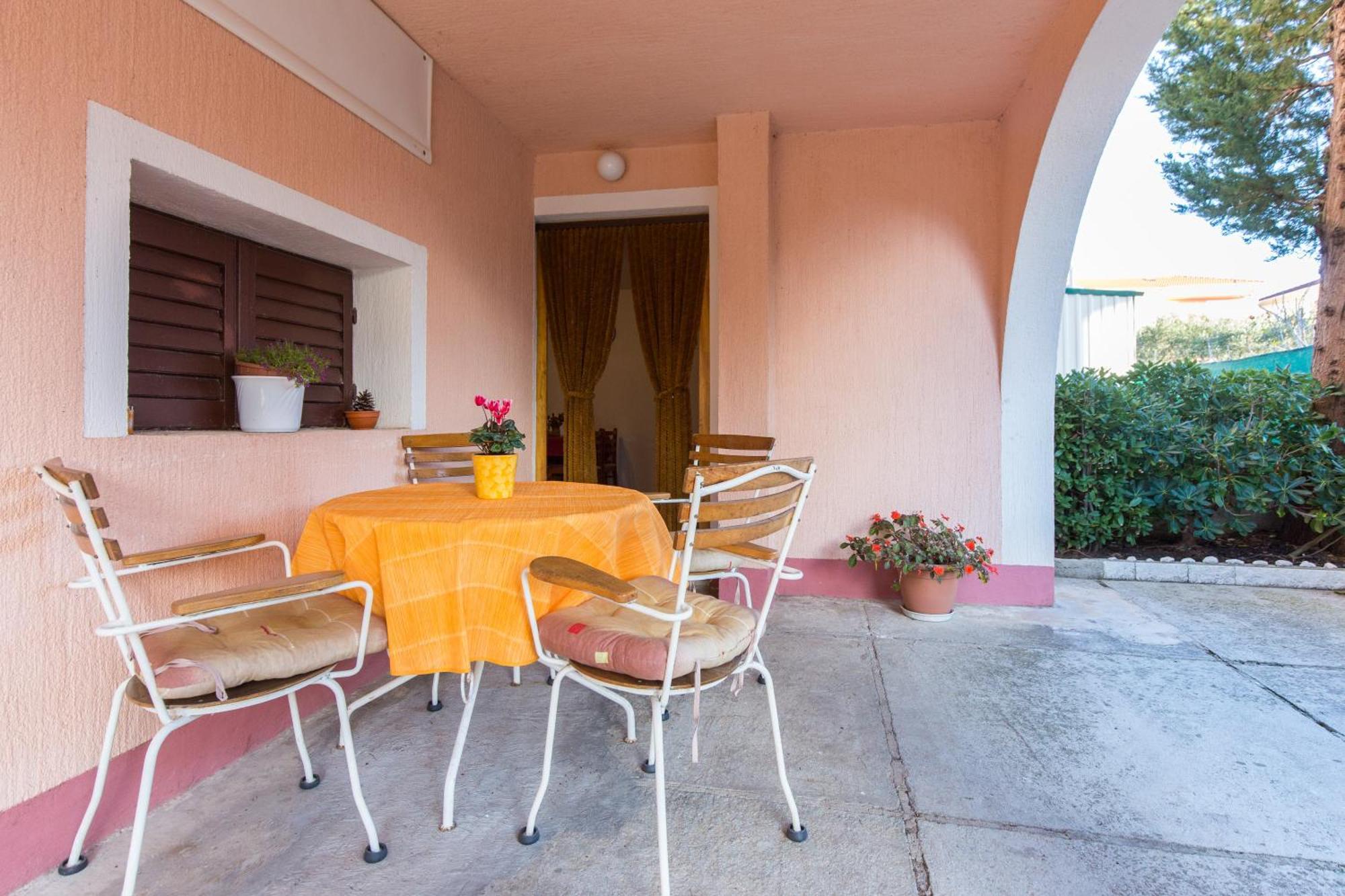 Neda Apartment Punat Exterior photo